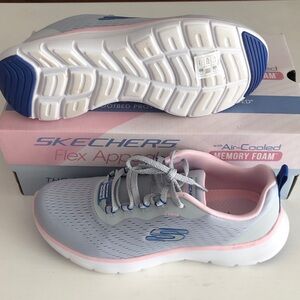 Skechers Women's Grey & Pink Sneakers